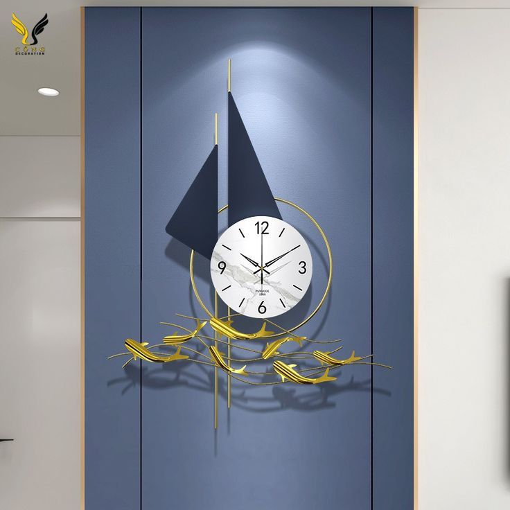 Victoria Crowned Metal Wall Clock