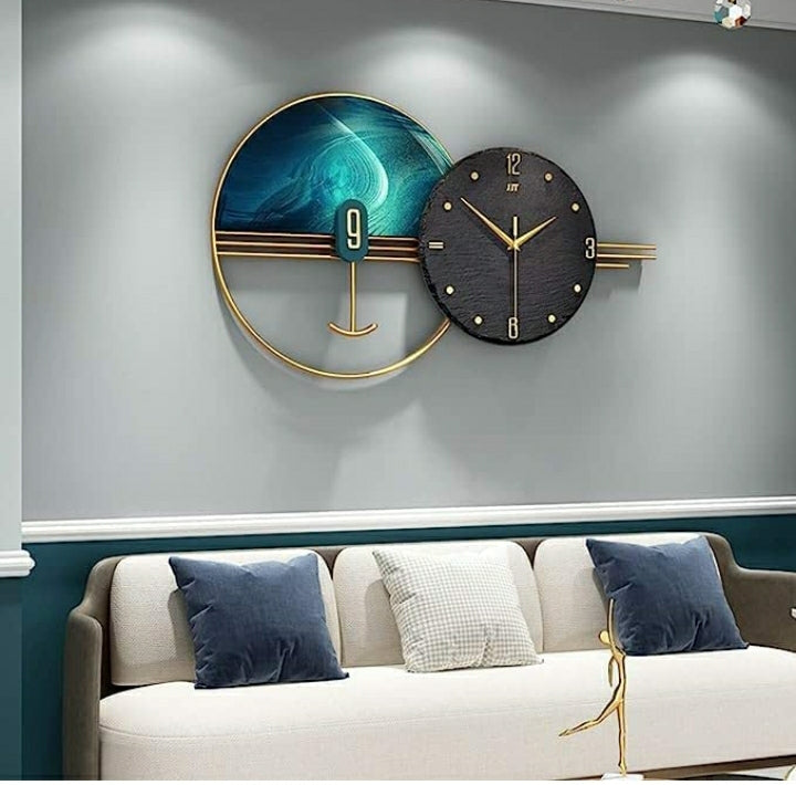 Splendid Design Metal Wall Clock
