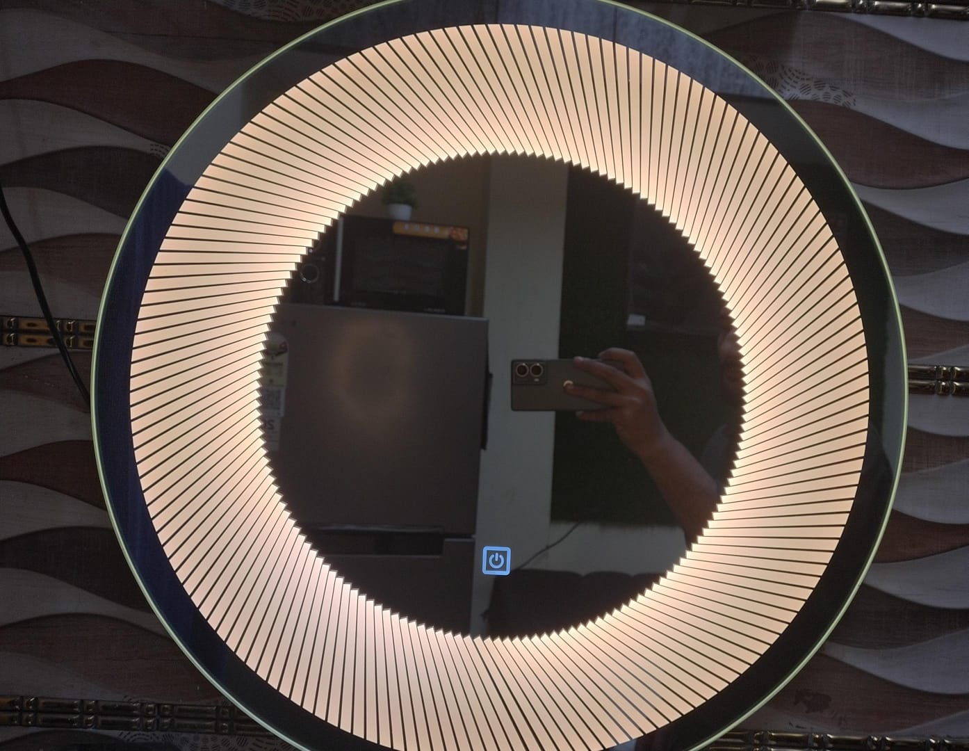 Beautiful Round Mirror with Touch Sensor