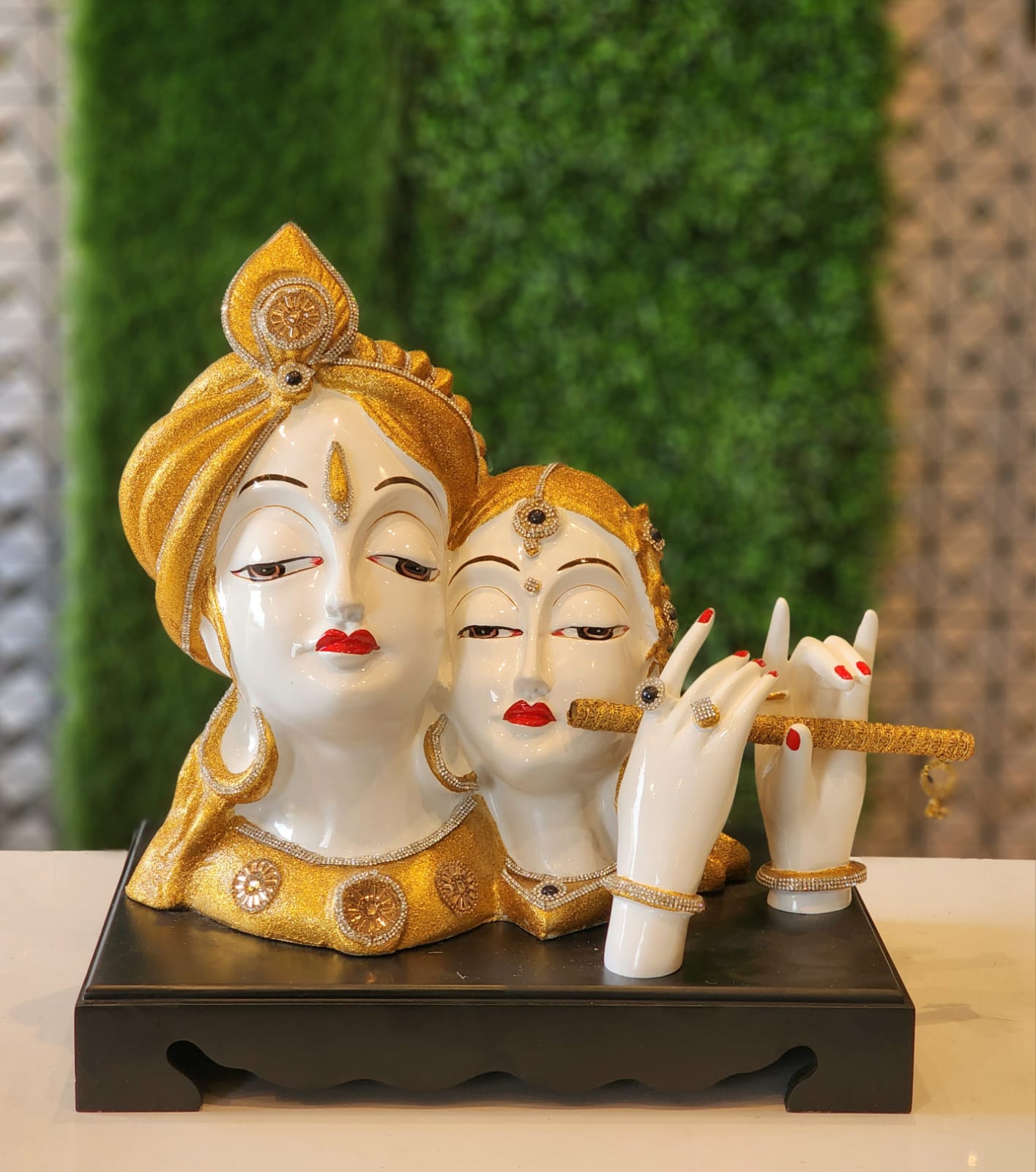 Lord Radha Krishna Decoration Idol Statue Showpiece White / Gold