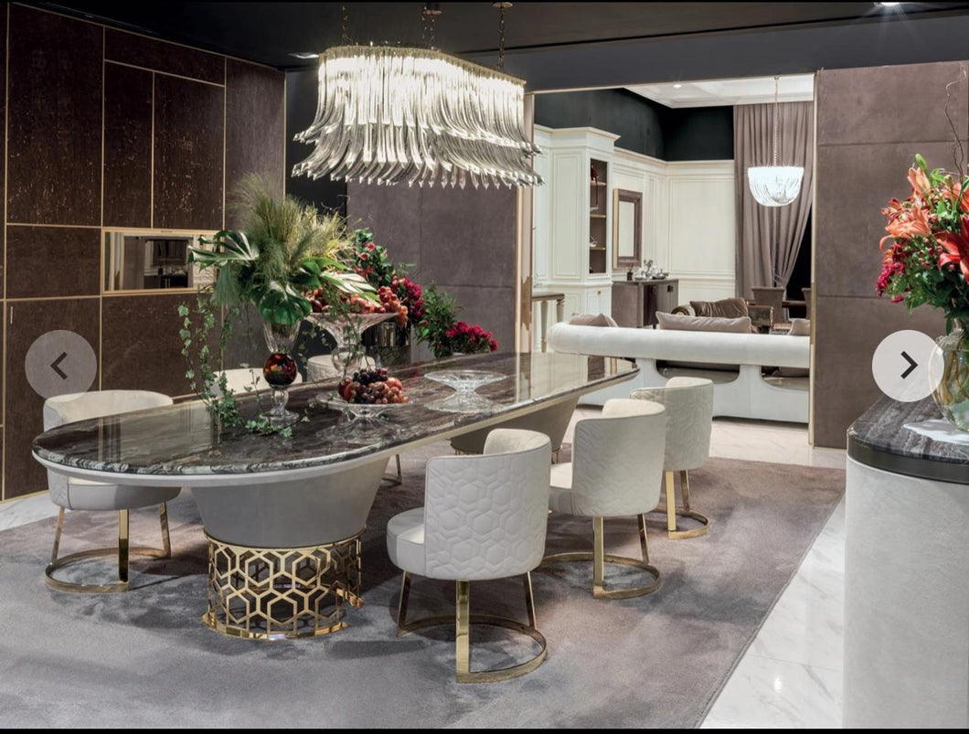 Luxurious Dinning Table