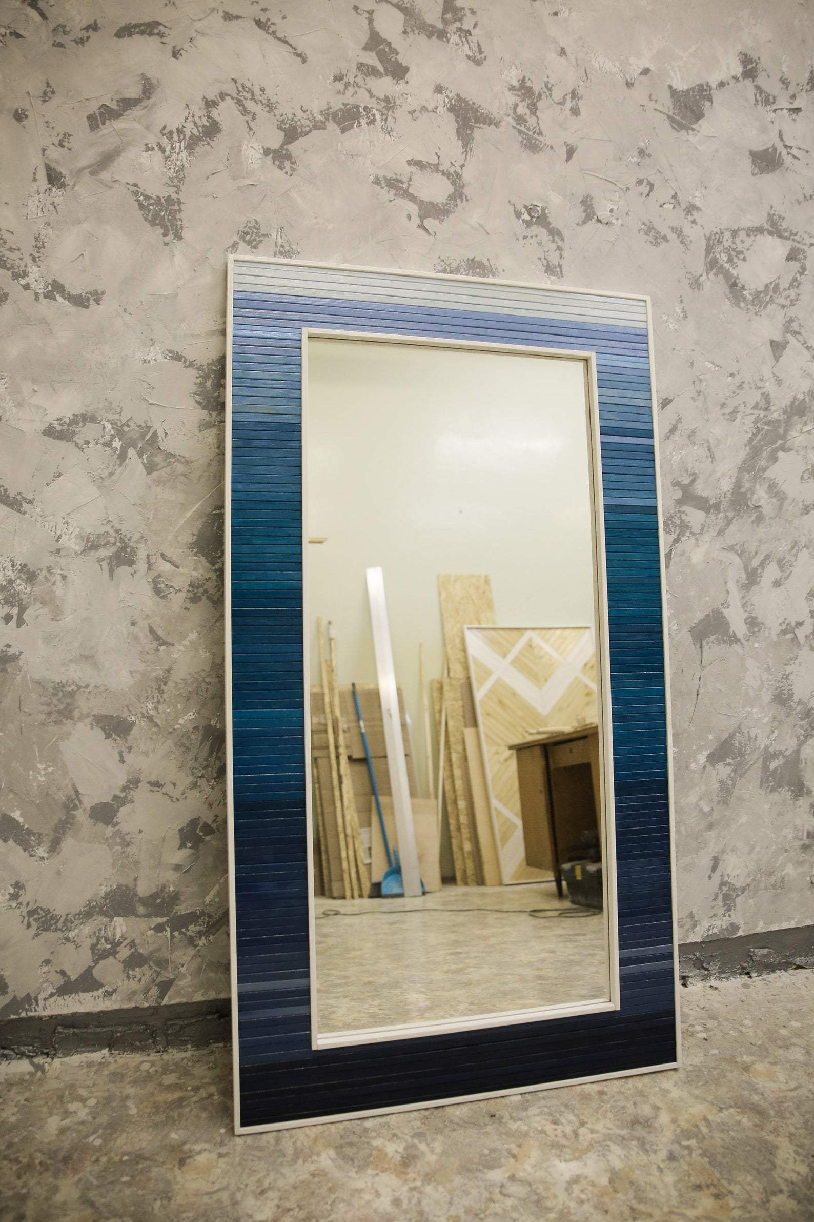 CALM PLANK WOOD MOSAIC MIRROR WALL DECOR