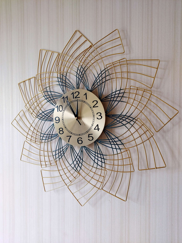 Amazing Floral Caitlynn Wall Clock