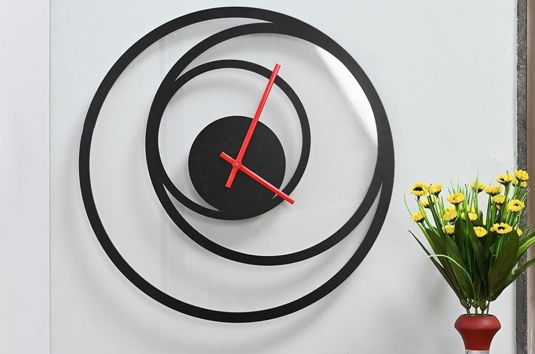 Circle Metal Wall Clock