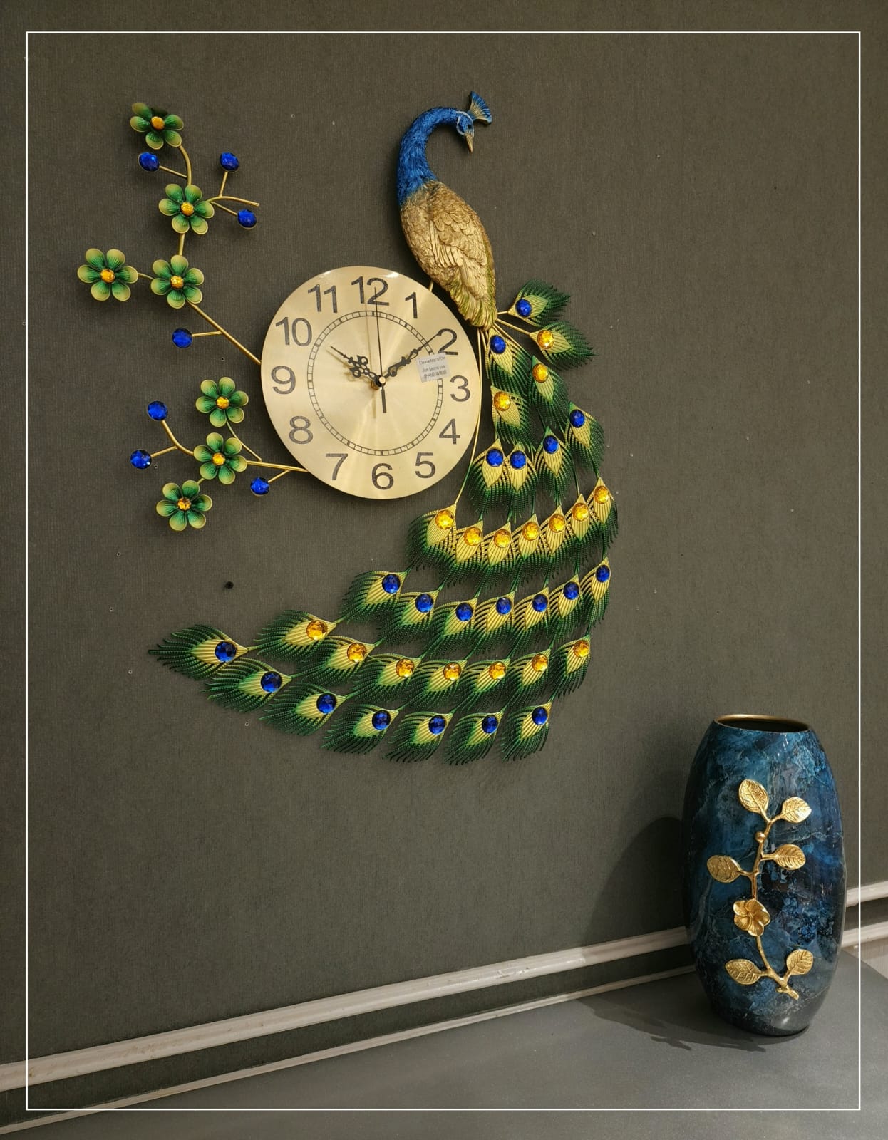 Elegant Peacock Design Metal Wall Clock