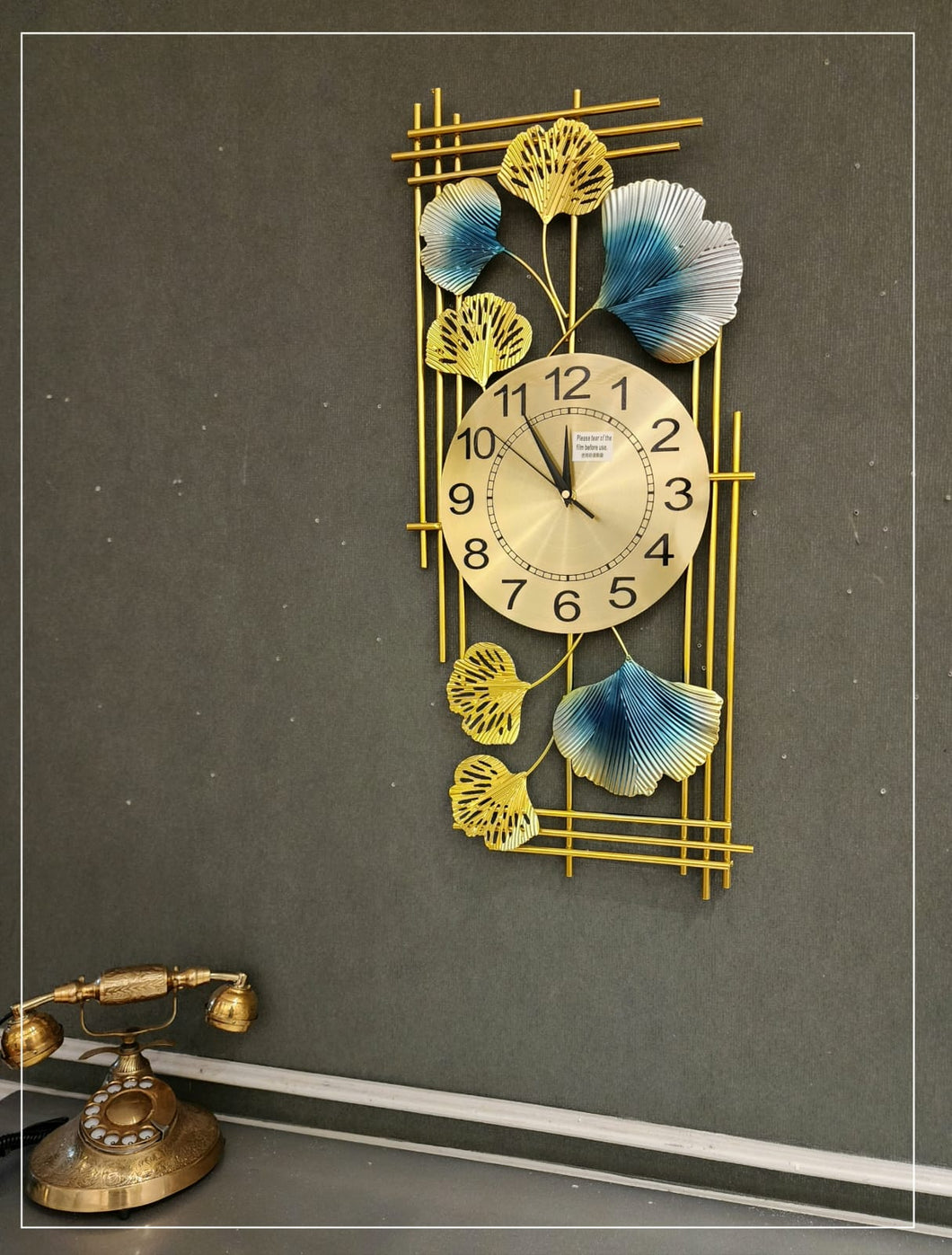 Metal Design Wall Clock