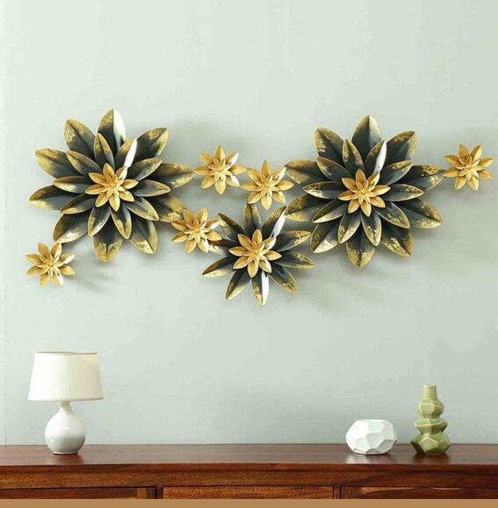 Golden Star Metal Wall Hanging